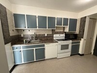 Building Photo - Linden Street Apartment GREAT Location ,in...