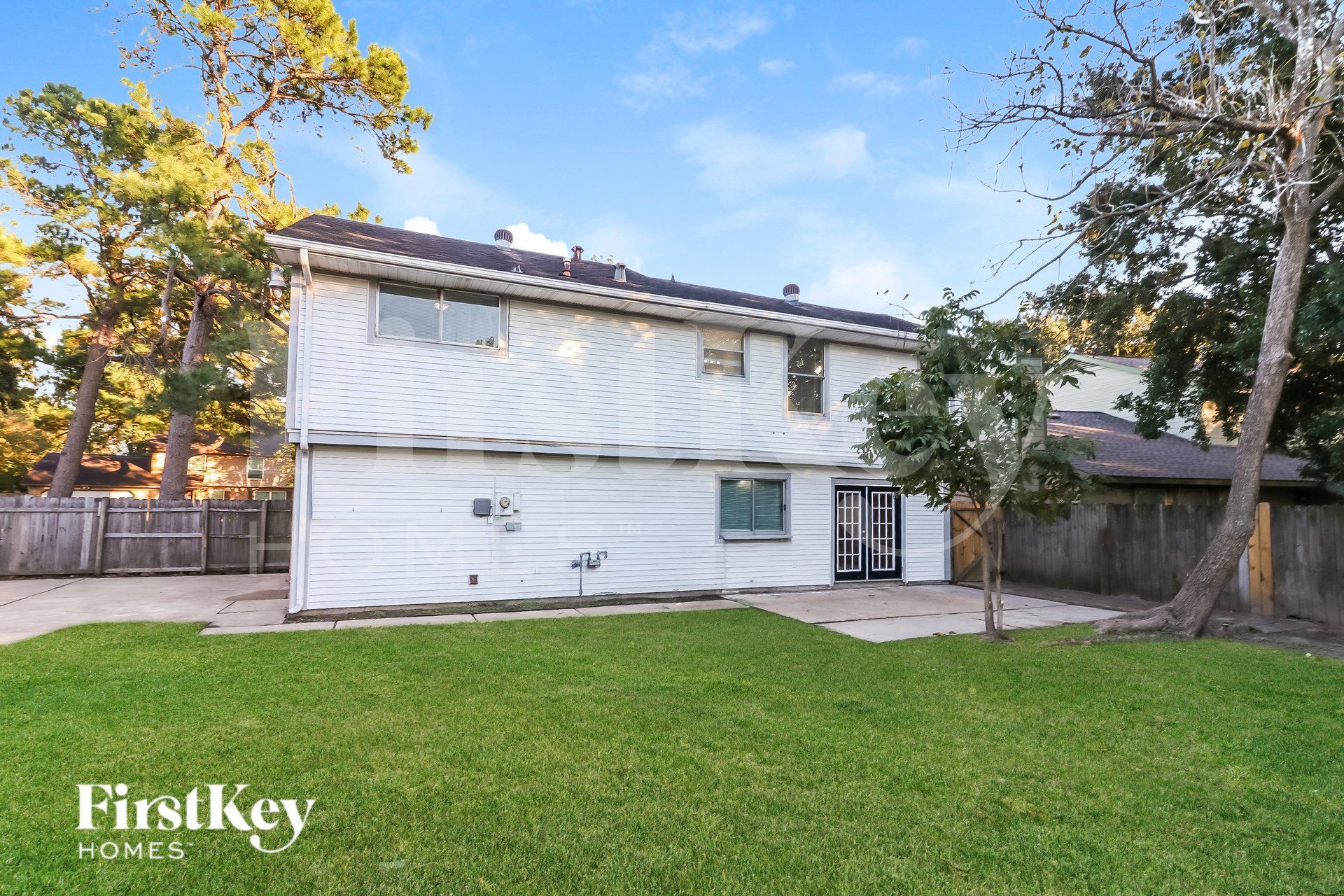 Building Photo - 15310 Meadow Village Dr