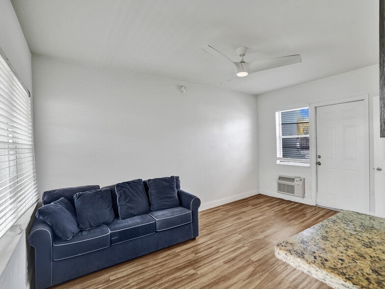 Building Photo - 7143 Bonita Dr