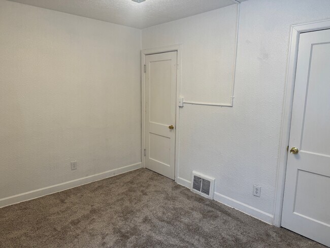 Building Photo - 2315 Green St