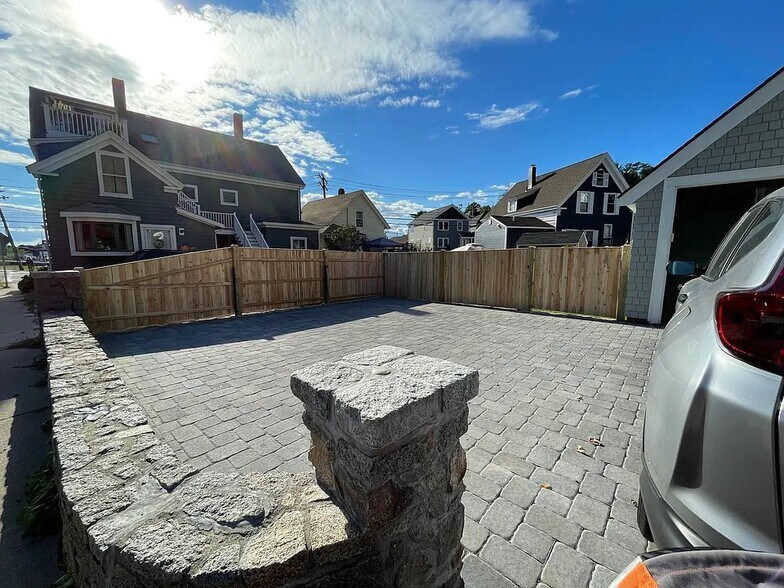 Parking - 4 Sayward St