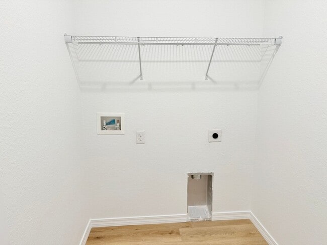 Building Photo - Spacious 4-Bedroom Home - New Construction