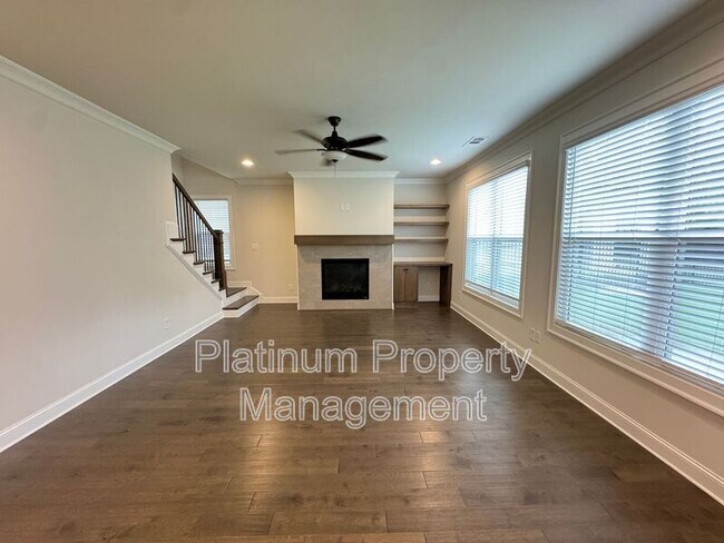 Building Photo - 705 Fieldcrest Park Ln