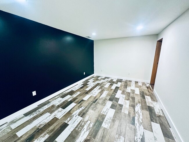 Building Photo - Gorgeous Single Family Home w/ Sundeck and Large Yard!