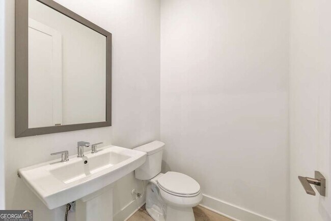 Building Photo - 517 Motivation Cir NW