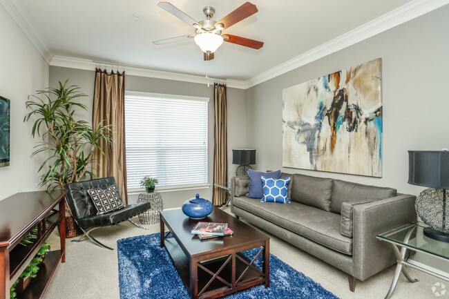 Building Photo - Downtown Luxury | 1-Bed with Style!