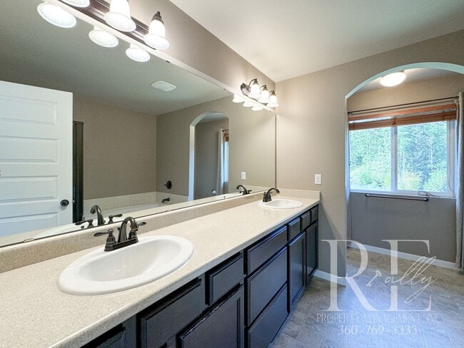 Building Photo - Charming 3-Bedroom Home in a Quiet Neighborhood!