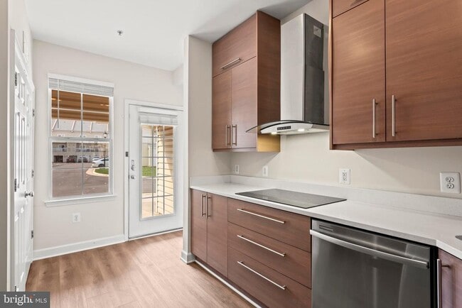 Building Photo - 22769 Fountain Grove Square