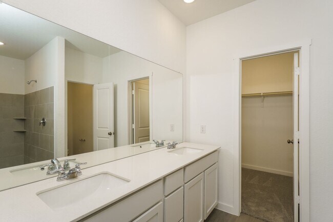 Building Photo - 11714 Carolina Rose