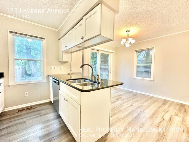 Building Photo - 323 Laverne Ave