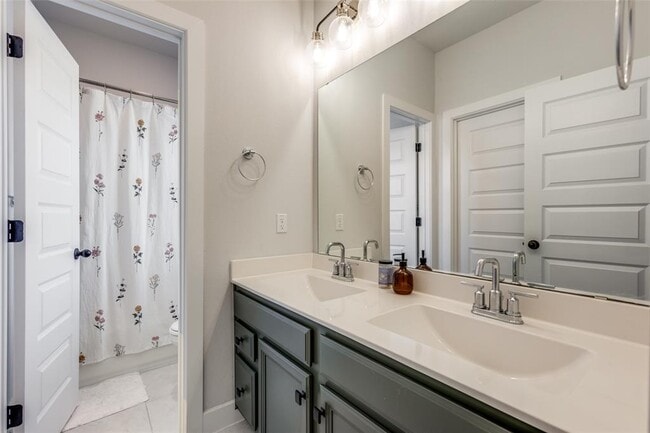 Building Photo - 5808 Rangeland Rd