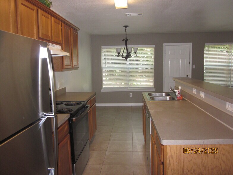 Building Photo - 7527 Ederville Rd