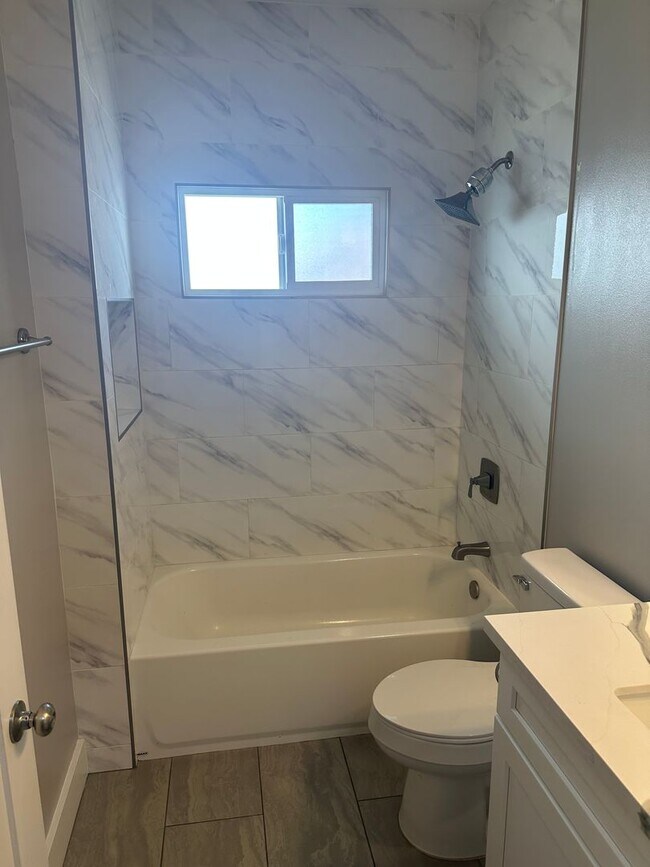 Building Photo - Beautifully Remodeled 4-Bedroom, 2-Bathroom Single-Family Home