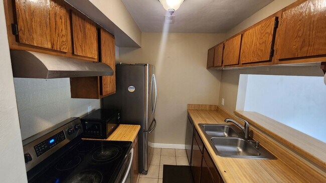 Building Photo - Rosemont Forest