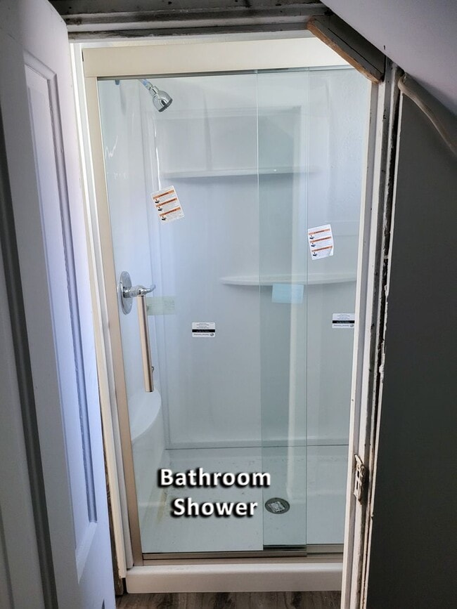 Building Photo - 3 Bedroom 2 Bath Home for Rent!