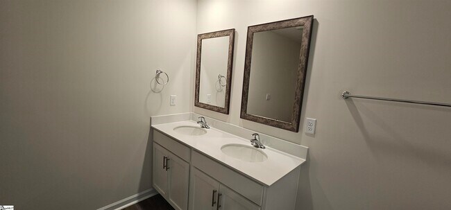 Building Photo - 794 Embark Cir