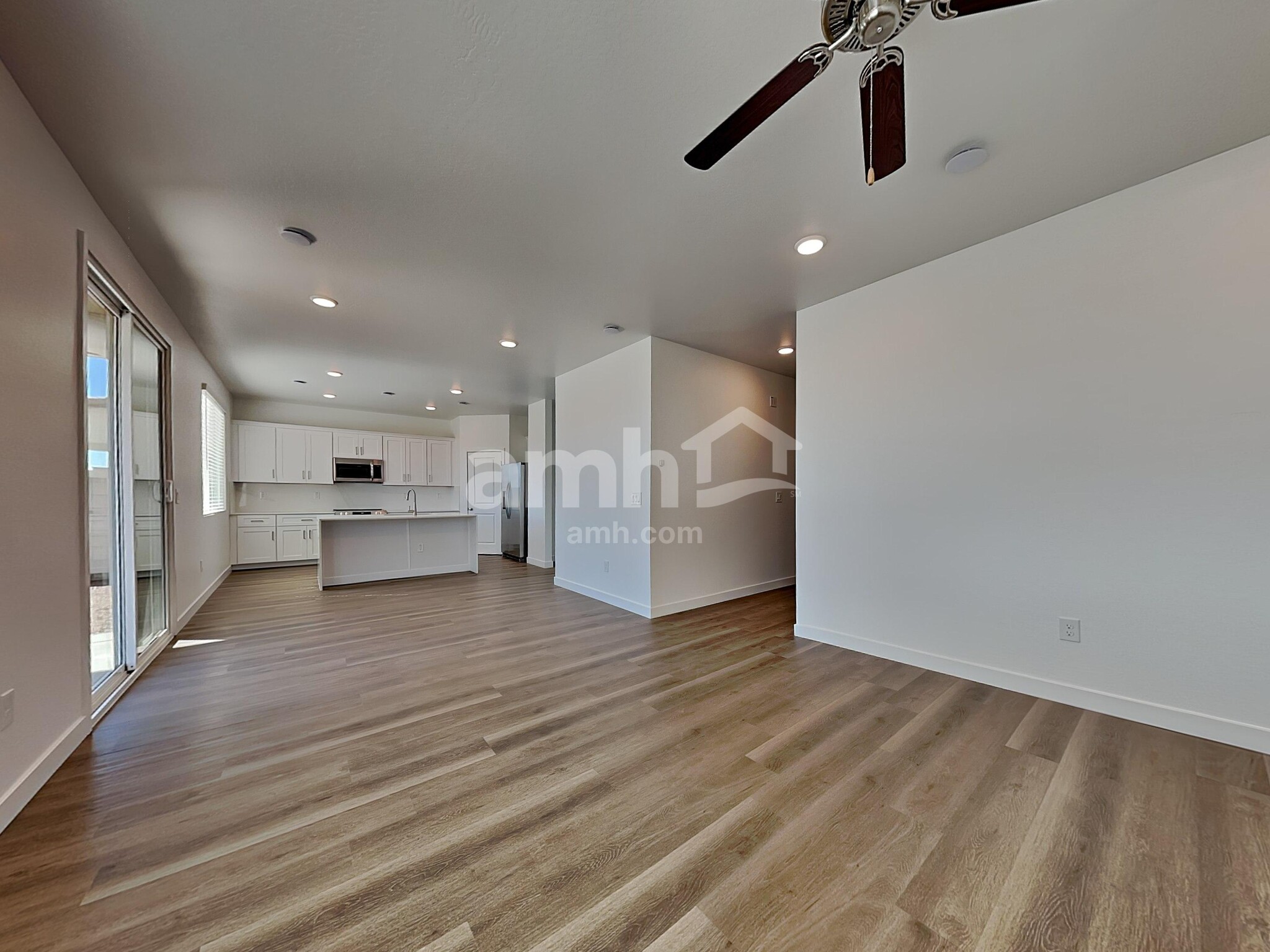 Building Photo - 9747 W Parkway Dr