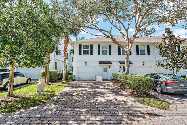Building Photo - 3239 E Community Dr
