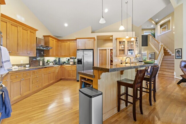 Building Photo - Beautiful, 5-Bedroom, Spacious, Damascus Home with Incredible Views