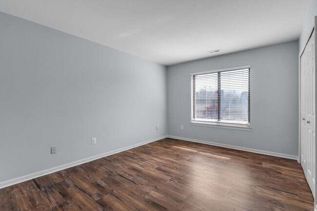 Building Photo - 5406 Carol Run W