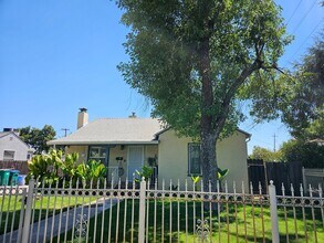 Building Photo - 1320 E Stadium Dr