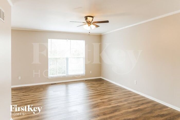 Building Photo - 546 White Fence Dr