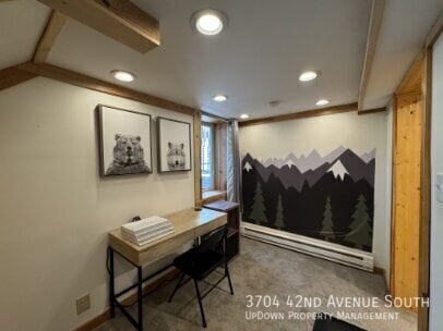 Building Photo - 3704 42nd Ave S