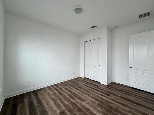 Building Photo - 13372 Stoddart Ave