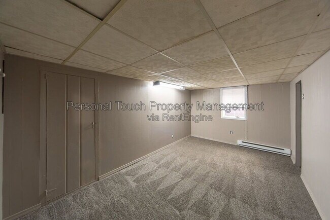 Building Photo - 1422 11th St N