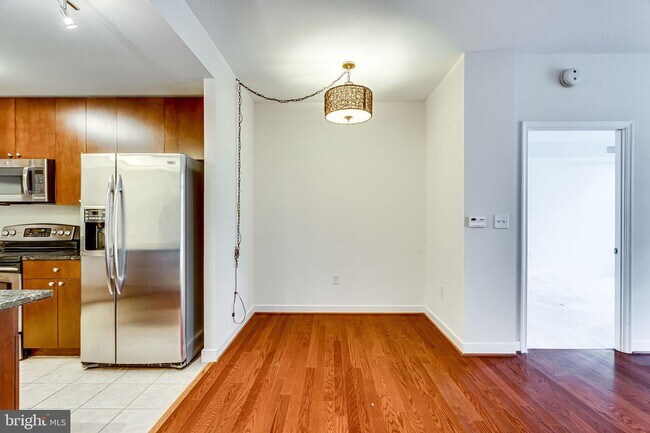 Building Photo - 155 Potomac Passage