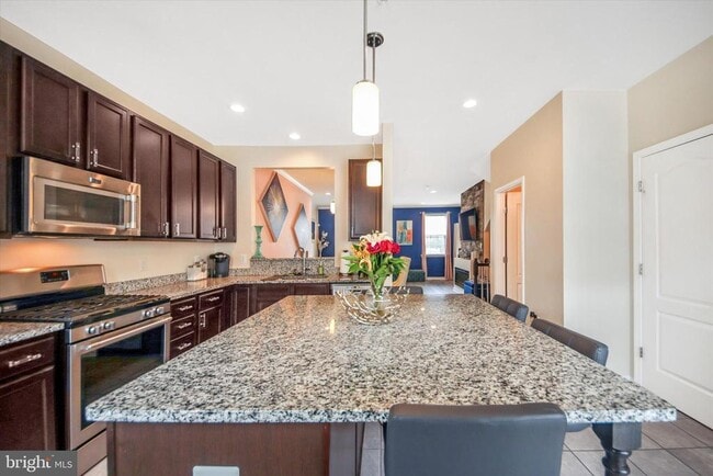 Building Photo - 1616 Wesbourne Dr