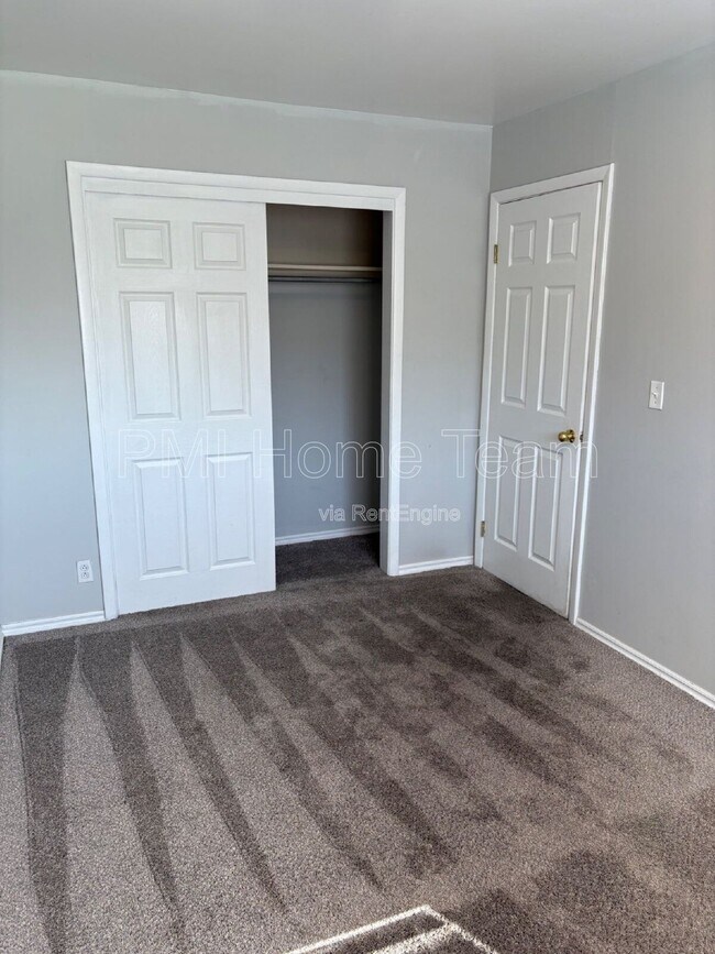 Building Photo - 3476 Brinker Ave