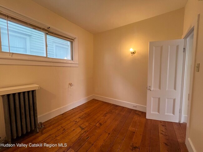 Building Photo - 9 N Franklin St