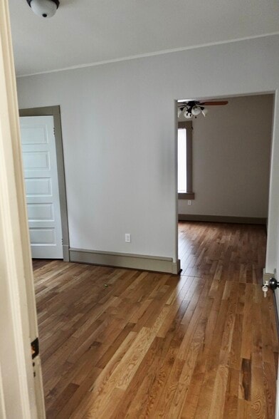 Building Photo - 522 N 33rd St