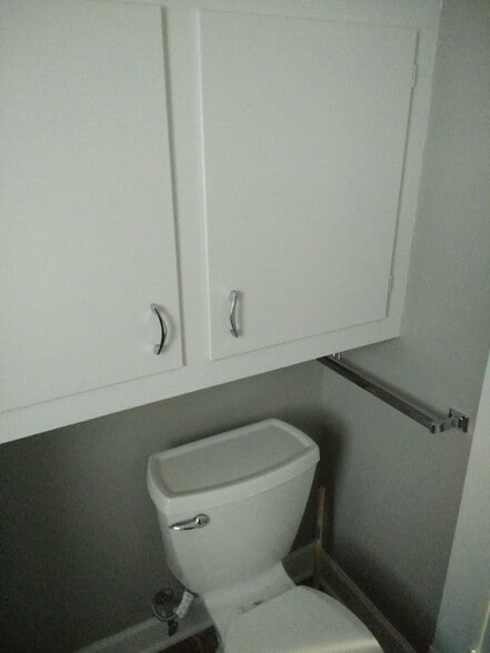 Building Photo - 522 Vine St