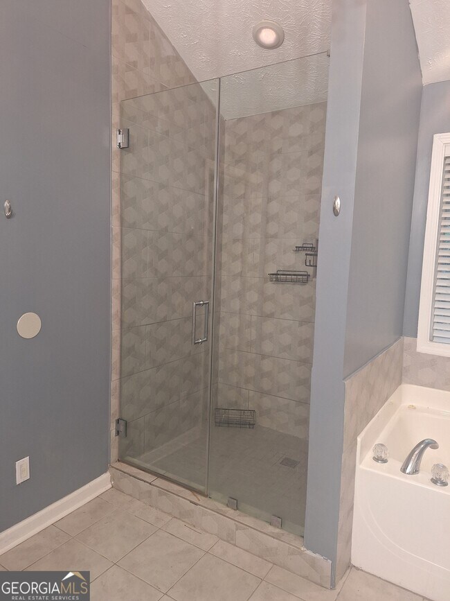 Building Photo - 1450 Scenic Brook Tr SW