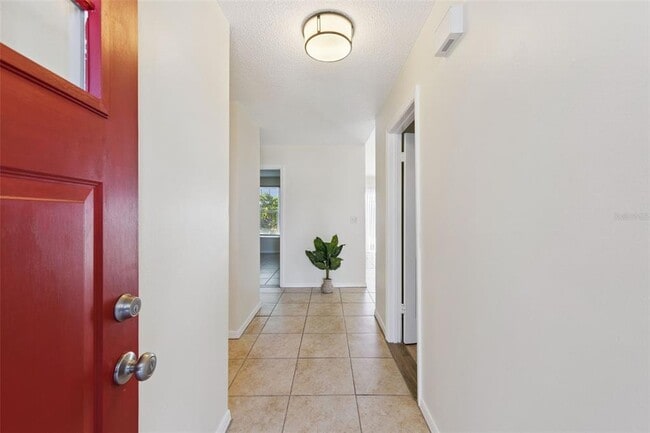 Building Photo - 212 Ridgecrest Loop