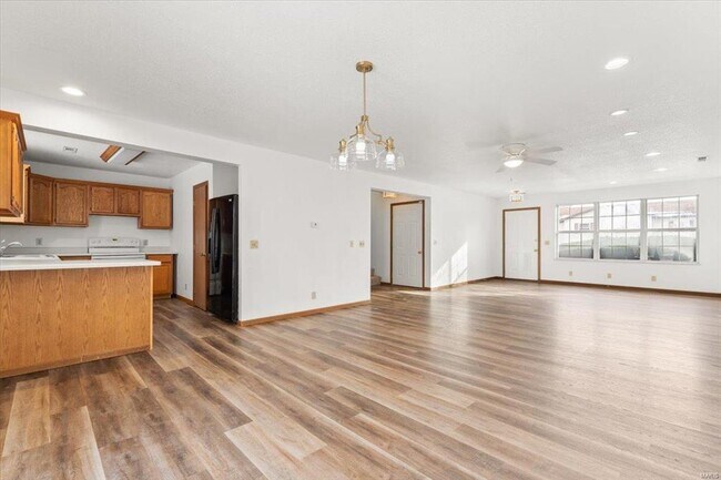 Building Photo - 134 Clinton Hill Dr