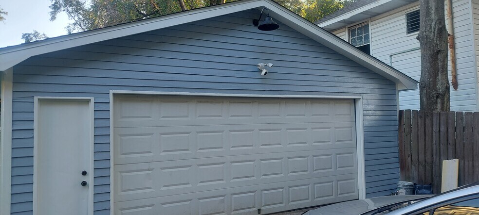 Building Photo - 250 S Ann St