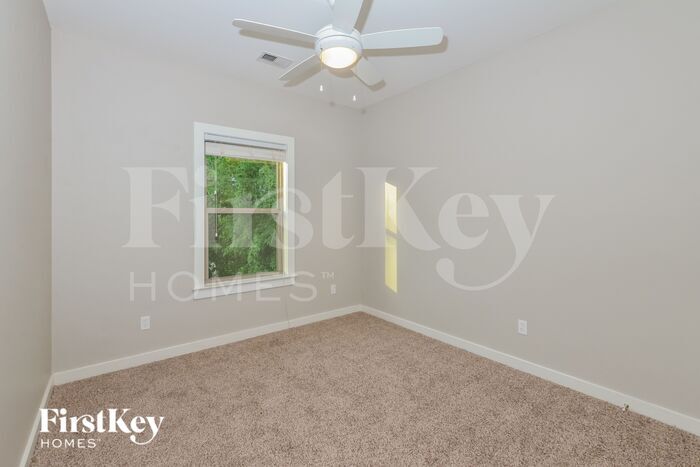 Building Photo - 6362 Garrison Ln
