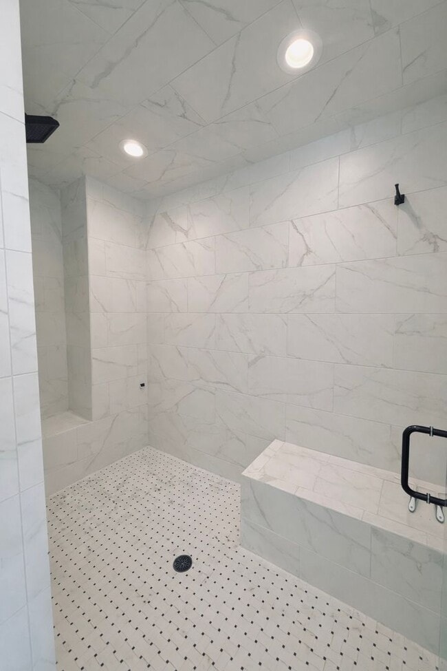 Building Photo - MUST SEE!  Gorgeous - Fully Furnished - New Construction Home in Delano.  No Detail Left To Be De...