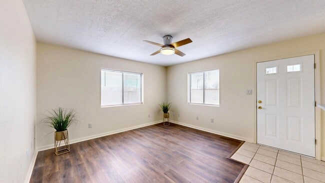 Building Photo - Charming Northeast Heights Rental - Pet Friendly!