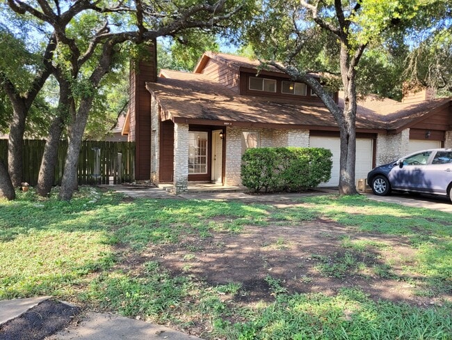Building Photo - 8801 Clearbrook Trail