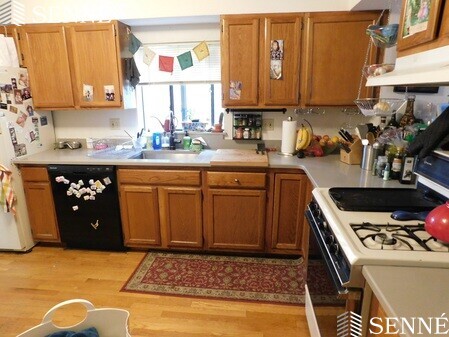 Building Photo - 351 Norfolk St