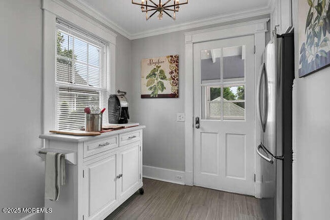 Building Photo - 137 E Bergen Pl