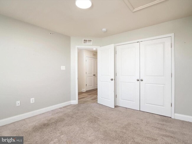 Building Photo - 1221 Orchid Rd