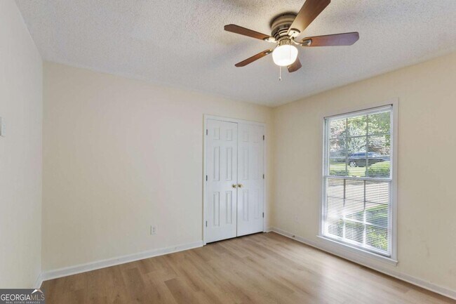 Building Photo - 4565 Ashmore Cir