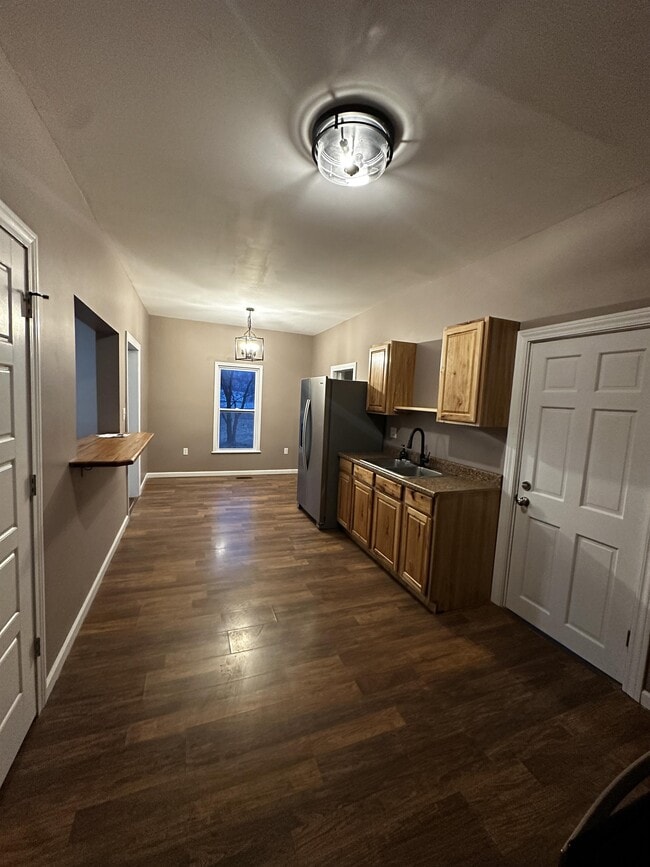 Building Photo - 111 Elm St