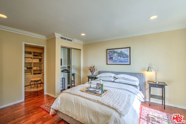 Building Photo - 2160 Century Park E