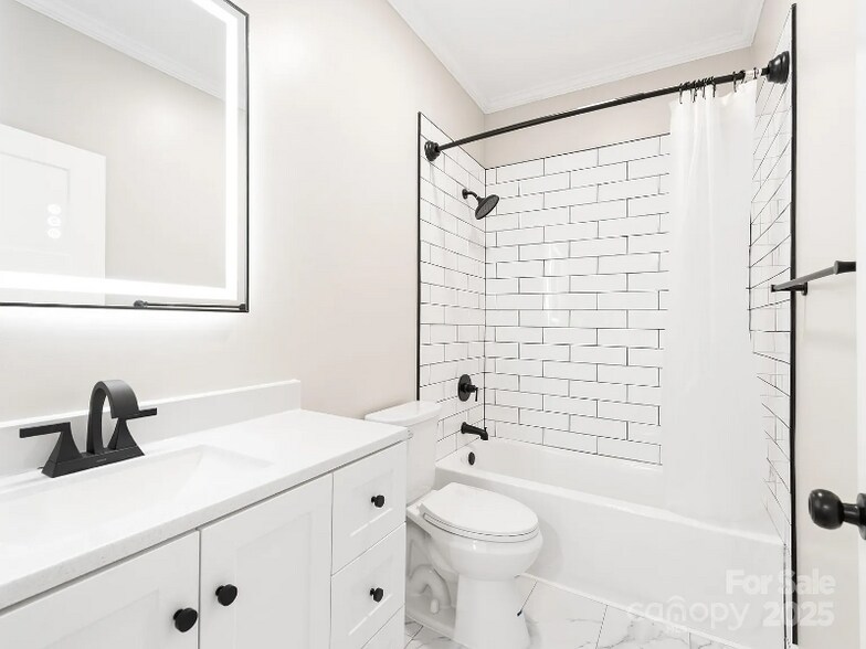 Building Photo - 123 Edwards Ave